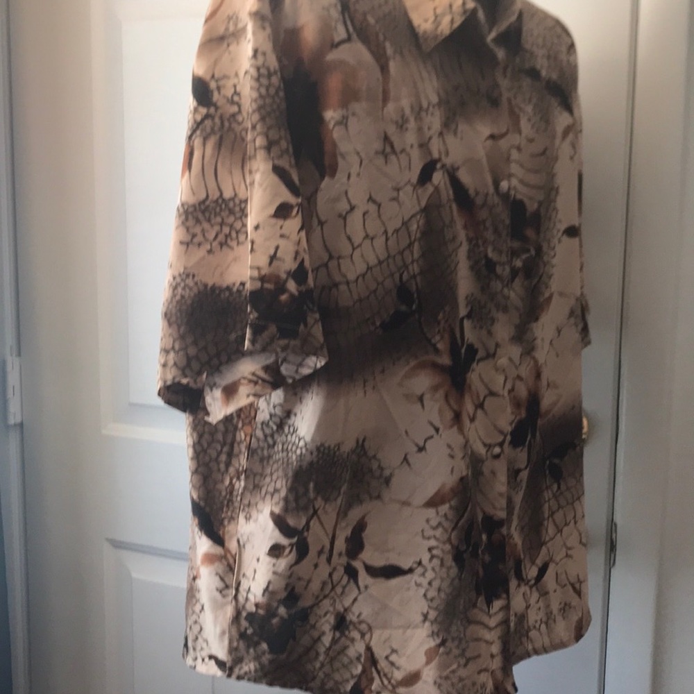 🎁free:Beige with dark brown flower print top.Hood for Halloween top. - Picture 4 of 4